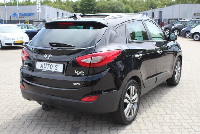 Hyundai IX35 2.0 CRDi HP 4WD Business Edition (DUITSE AUTO) Navigatie, Schuif- Kanteldak, Panoramadak, Camera, Trekhaak, Climate control, Cruise control