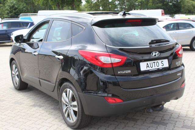 Hyundai IX35 2.0 CRDi HP 4WD Business Edition (DUITSE AUTO) Navigatie, Schuif- Kanteldak, Panoramadak, Camera, Trekhaak, Climate control, Cruise control