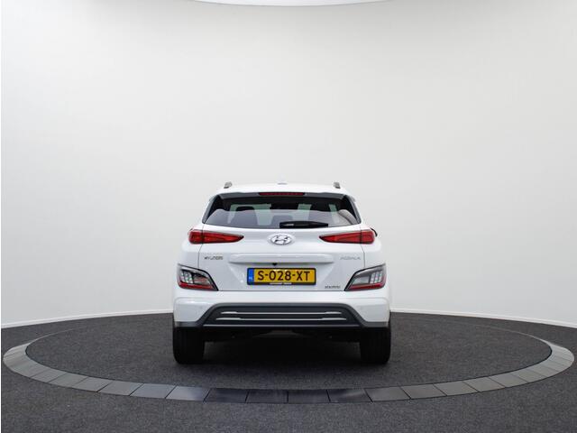 Hyundai Kona EV Fashion 64 kWh | Subsidie | Private Lease 649pm