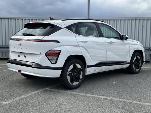 Hyundai Kona Electric Comfort 65.4 kWh + Warmtepomp / Warmtepomp + batterijverwarming / 3-fase Laden / Navigatie / Keyless Entry & Start en Go / Adaptieve Cruise Control /