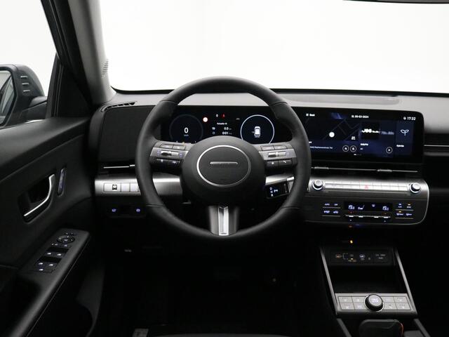 Hyundai Kona 1.6 GDI HEV Premium / ¤1000,- Voordeel / ¤40.790.- Rijklaar / Uit Voorraad Leverbaar! / Navigatie + Apple Carplay/Android Auto / Climate Control /