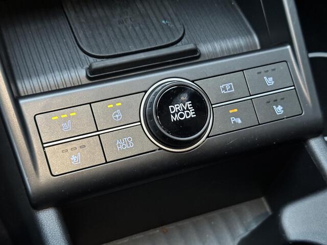 Hyundai Kona 1.6 GDI HEV Premium / ¤1000,- Voordeel / ¤40.790.- Rijklaar / Uit Voorraad Leverbaar! / Navigatie + Apple Carplay/Android Auto / Climate Control /