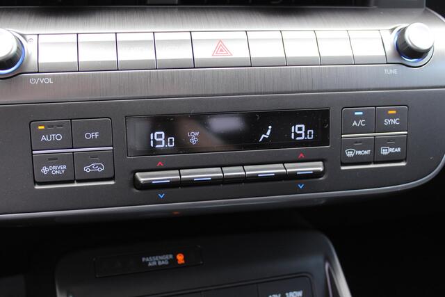 Hyundai Kona 1.6 GDI HEV Premium / Lederen Bekleding / Navigatie + Apple Carplay/Android Auto / Keyless Entry & Start / Bose / Stoelverwarming & Ventilatie /