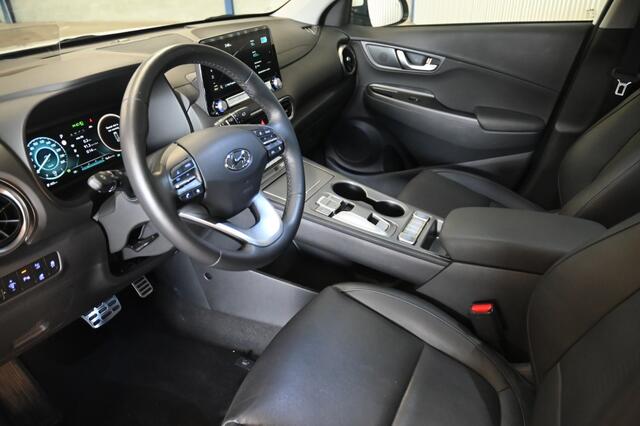 Hyundai Kona Premium Sky 64 kWh |Open dak|Leer|Stoelkoeling