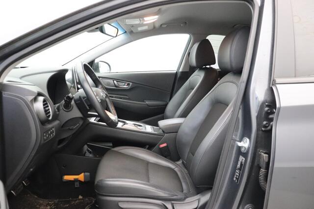 Hyundai Kona EV Fashion 64 kWh (16.845 NA SUBSIDIE) - Leer, Camera