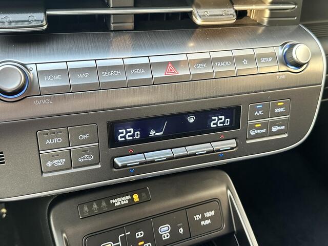 Hyundai Kona 1.6 GDI HEV Premium / ¤1750,- Voordeel / ¤39.940.- Rijklaar / Uit Voorraad Leverbaar! / Navigatie + Apple Carplay/Android Auto / Climate Control /
