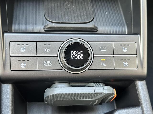 Hyundai Kona 1.6 GDI HEV Premium / ¤1750,- Voordeel / ¤39.940.- Rijklaar / Uit Voorraad Leverbaar! / Navigatie + Apple Carplay/Android Auto / Climate Control /