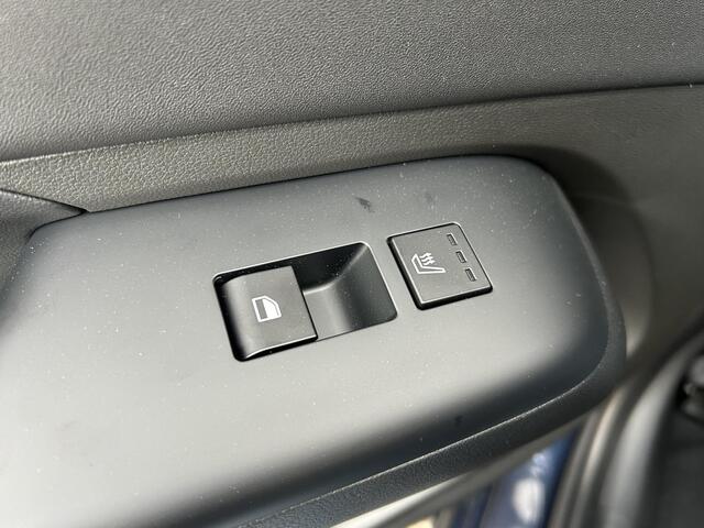 Hyundai Kona Electric Premium 65.4 kWh / Uit Voorraad Leverbaar / Navigatie / Climate Control / Cruise Control Adaptief / 360° Camera /
