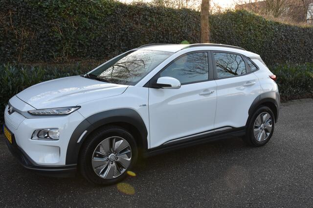 Hyundai Kona EV Comfort 64 kWh | 204PK | CARPLAY | CAMERA