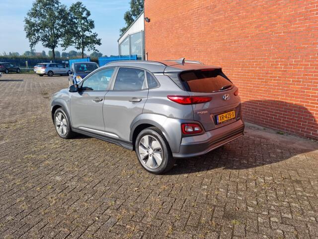 Hyundai Kona EV PREMIUM 64 KWH