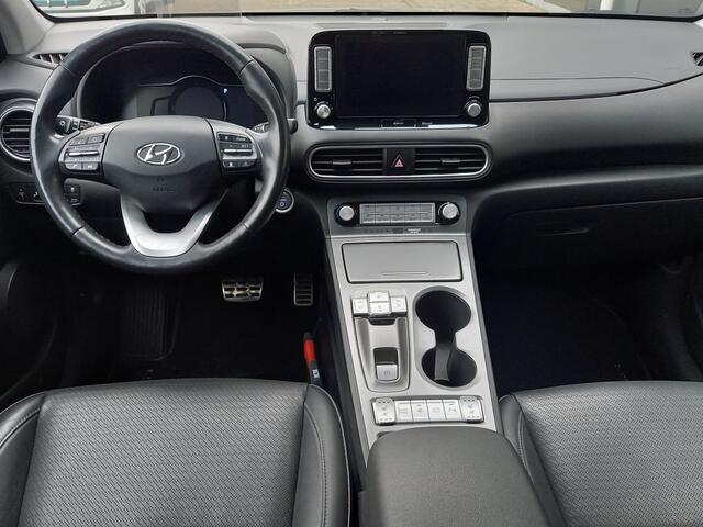 Hyundai Kona EV Premium 64 kWh Luxe uitvoering - Grote Accu!!!
