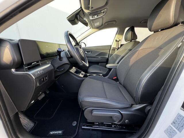 Hyundai Kona Electric Comfort 65.4 kWh Automaat / Accu SoH 100% / Weinig km / CSS snelladen / Drie fase / Stuur- en stoelverwarming / Navi / Apple Carplay Android /