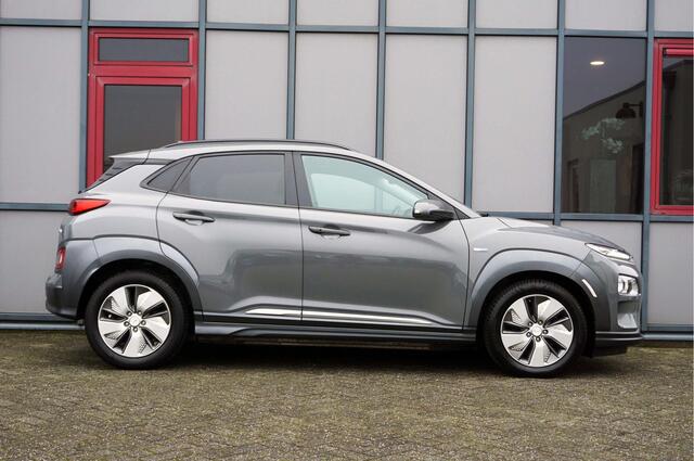 Hyundai Kona EV Fashion 64kWh SOH 97% ACC