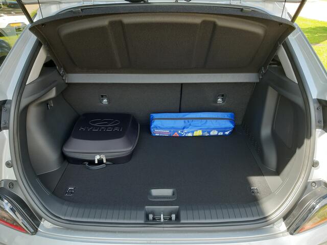 Hyundai Kona EV Business 64 kWh | Navigatie | HUD | stoelverwarming voor | PDC voor |