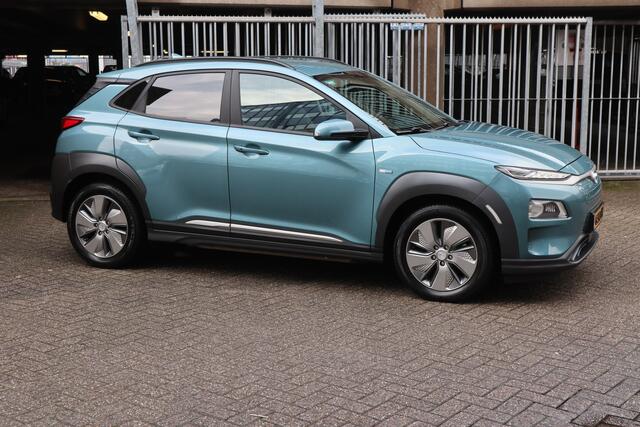Hyundai Kona EV Premium 64 kWh