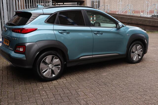 Hyundai Kona EV Premium 64 kWh