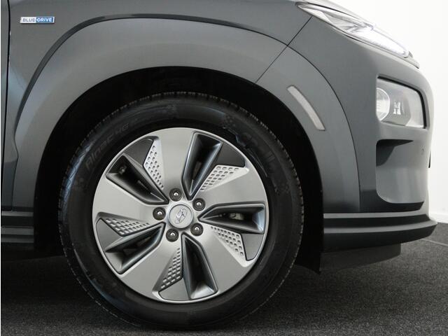 Hyundai Kona EV Premium 64 kWh | Panoramadak | Leer | Navigatie | Camera | Ca