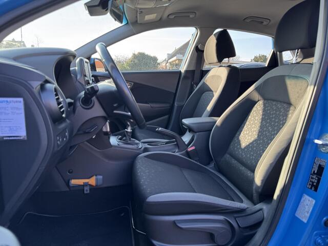 Hyundai Kona 1.0T Comfort Plus Pack | Trekhaak | Apple Carplay/Android Auto | Camera | Cruise & Climate Control | Park. Sensor | Rijklaarprijs!