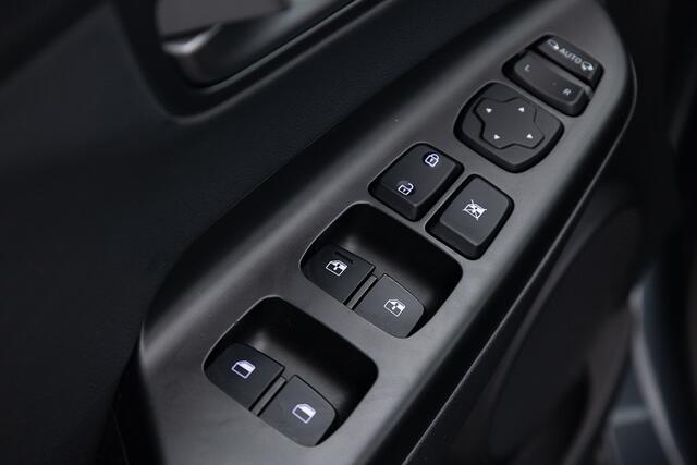 Hyundai Kona EV Premium 64 kWh | SCHUIFDAK | LEDER | NAVI | ECC ? 1e Eigenaar .