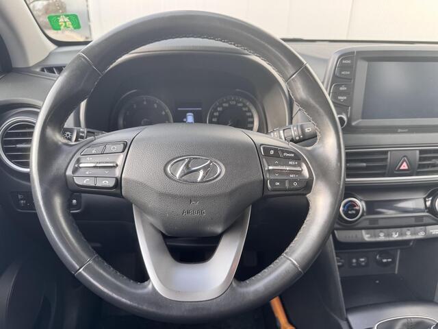 Hyundai Kona 1.0T Comfort / Achteruitrijcamera / Airco / Cruise controle / Apple Carplay/Android Auto / Winterbanden op lichtmetalen 16'' velg /