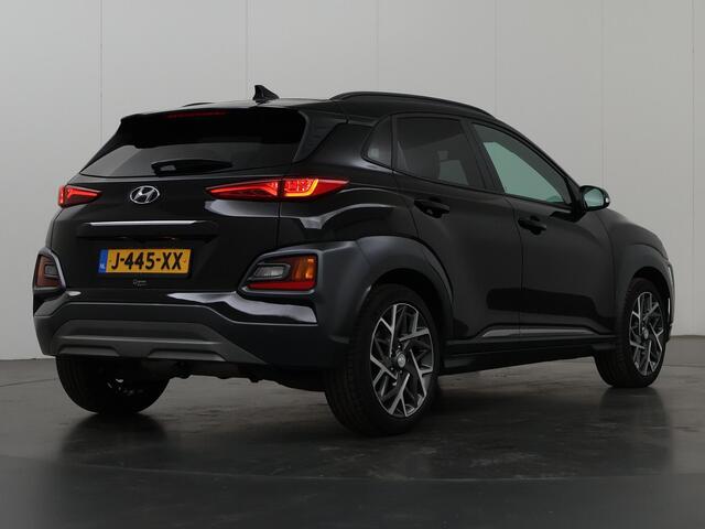 Hyundai Kona 1.6 GDI HEV Premium | Stoelverwarming | Stuurwielverwarming | Navigatiesysteem | Lederen bekleding | Camera | DAB | Apple CarPlay/Android Auto | Stoelkoeling | Adaptieve Cruise Control |