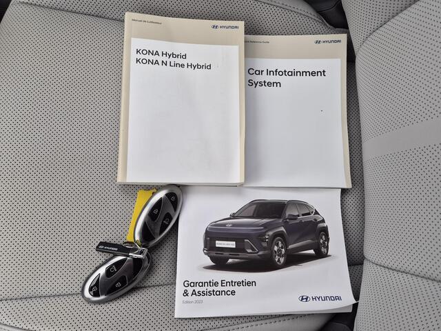 Hyundai Kona 1.6 GDI HEV Premium Sky / Trekgewicht 1300 kg / Glazen schuif- en kanteldak / Adaptief cruise control / Rondomzicht camera / / Lichtmetalen wielen 18" / Apple Carplay Android Auto /