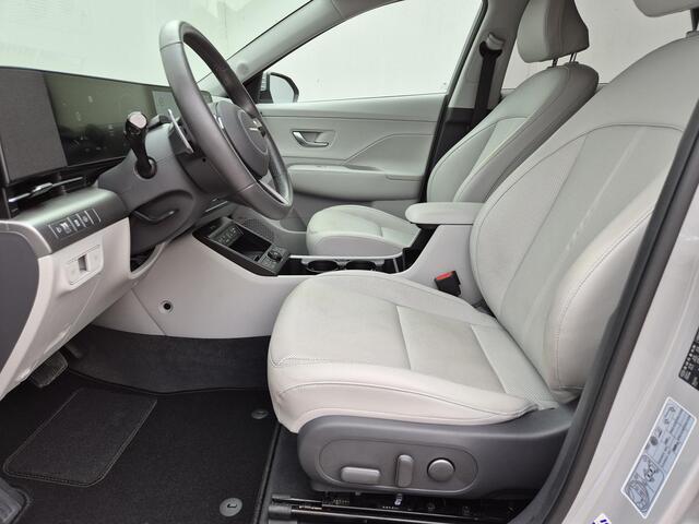 Hyundai Kona 1.6 GDI HEV Premium Sky / Trekgewicht 1300 kg / Glazen schuif- en kanteldak / Adaptief cruise control / Rondomzicht camera / / Lichtmetalen wielen 18" / Apple Carplay Android Auto /