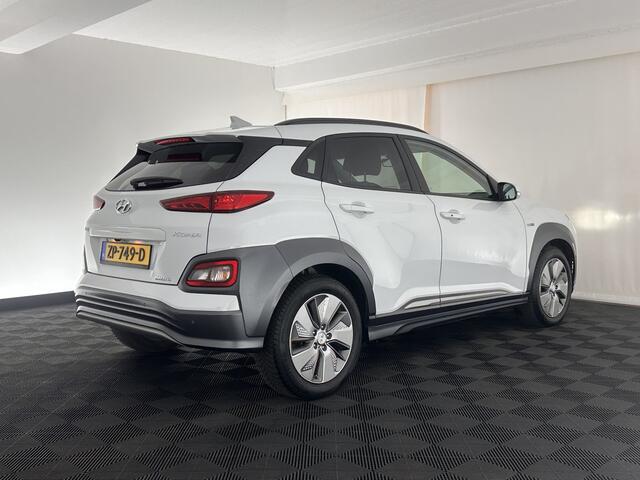 Hyundai Kona EV Premium 64 kWh (INCL-BTW) *FULL-LEATHER | HEAD-UP | FULL-LED | NAVI-FULLMAP | DAB | ADAPTIVE-CRUISE | KRELL-AUDIO | KEYLESS | CAMERA | BLIND-SPOT | LANE-ASSIST | DIGI-COCKPIT | COMFORT-SEATS | 17''ALU*