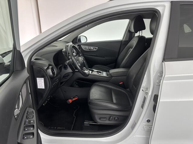 Hyundai Kona EV Premium 64 kWh (INCL-BTW) *FULL-LEATHER | HEAD-UP | FULL-LED | NAVI-FULLMAP | DAB | ADAPTIVE-CRUISE | KRELL-AUDIO | KEYLESS | CAMERA | BLIND-SPOT | LANE-ASSIST | DIGI-COCKPIT | COMFORT-SEATS | 17''ALU*