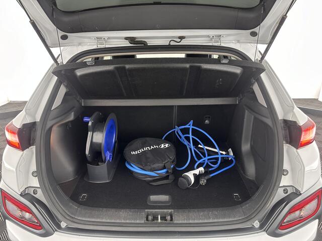 Hyundai Kona EV Premium 64 kWh (INCL-BTW) *FULL-LEATHER | HEAD-UP | FULL-LED | NAVI-FULLMAP | DAB | ADAPTIVE-CRUISE | KRELL-AUDIO | KEYLESS | CAMERA | BLIND-SPOT | LANE-ASSIST | DIGI-COCKPIT | COMFORT-SEATS | 17''ALU*