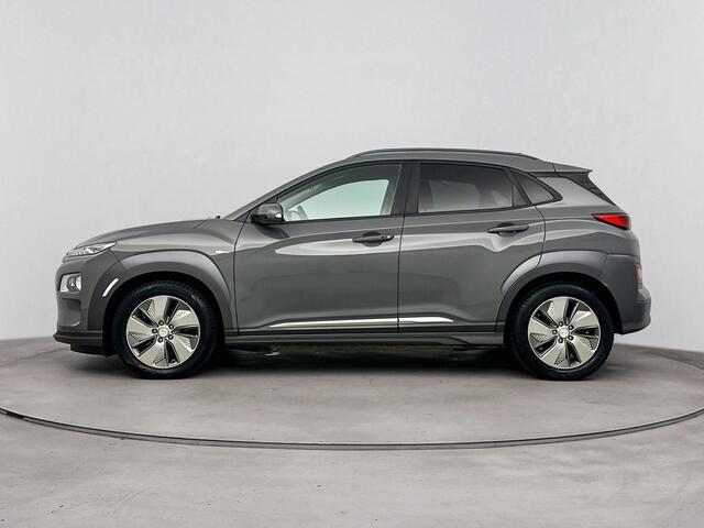 Hyundai Kona EV Premium 64 kWh | Leder | Head up Display | Stoelverwarming | Stuurverwarming | Krell audio | Camera |