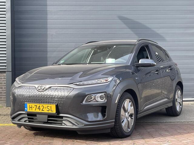 Hyundai Kona EV FASHION 64 KWH I 3 FASE I TREKHAAK I APPLE/ANDROID I ACHTERUITRIJCAMERA I ADAPTIVE CRUISE CONTROL