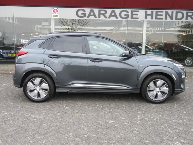 Hyundai Kona EV Premium 64 kWh NAVI , Camera, leder (occasion)