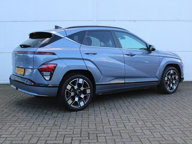 Hyundai Kona Electric Premium 65.4 kWh / Lederen Bekleding / Bose / Stoelverwarming & Ventilatie / Navigatie + Apple Carplay/Android Auto / 360* Camera /