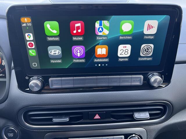 Hyundai Kona EV Fashion 64 kWh Automaat / Dealer onderhouden / Facelift / SoH accu 100 % / Warmtepomp / HUD / Navi / Apple Carplay Android /