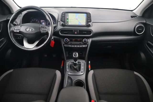 Hyundai Kona 1.0 T-GDI Comfort Navigatie Achteruitrijcamera Carplay Android Clima Cruise Parkeersensor Krell Audio Rijstrooksensor 16 inch LMV