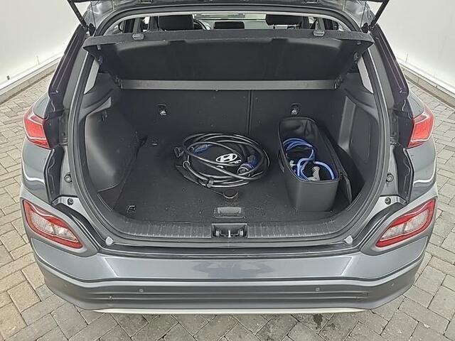 Hyundai Kona EV Fashion 64 kWh | 3 Fase | Camera | Krell audio | Navi |