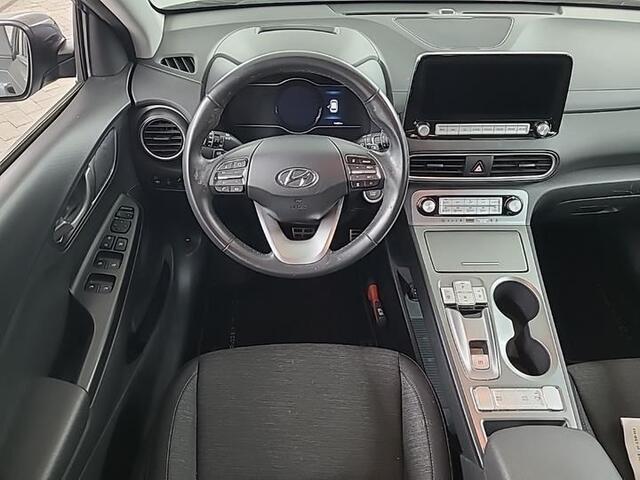 Hyundai Kona EV Fashion 64 kWh | 3 Fase | Camera | Krell audio | Navi |