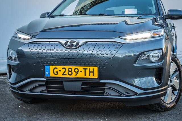 Hyundai Kona EV Premium 64 kWh Leer/ Stuur-stoelverwarming/ Carplay/ Camera/ Navigatie/ Full led