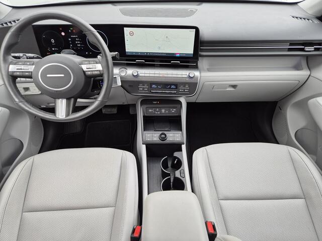 Hyundai Kona 1.6 GDI HEV Premium Sky Automaat / Glazen schuif- en kanteldak / Apple Carplay Android Auto / Stuur-, en Stoelverwarming / Stoelventilatie voor / Bose Premium Audio / Adaptief cruise control / Elektrische achterklep /