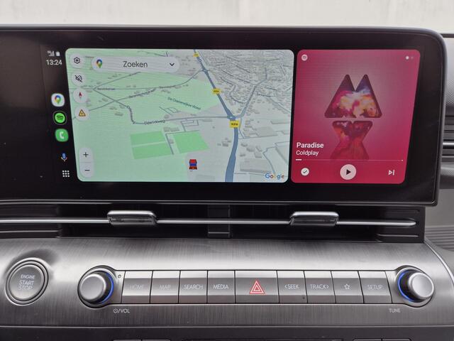 Hyundai Kona 1.6 GDI HEV Premium Sky Automaat / Glazen schuif- en kanteldak / Apple Carplay Android Auto / Stuur-, en Stoelverwarming / Stoelventilatie voor / Bose Premium Audio / Adaptief cruise control / Elektrische achterklep /
