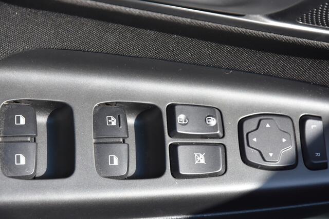 Hyundai Kona 1.0 T-GDI Comfort | TREKHAAK | CAMERA | CARPLAY