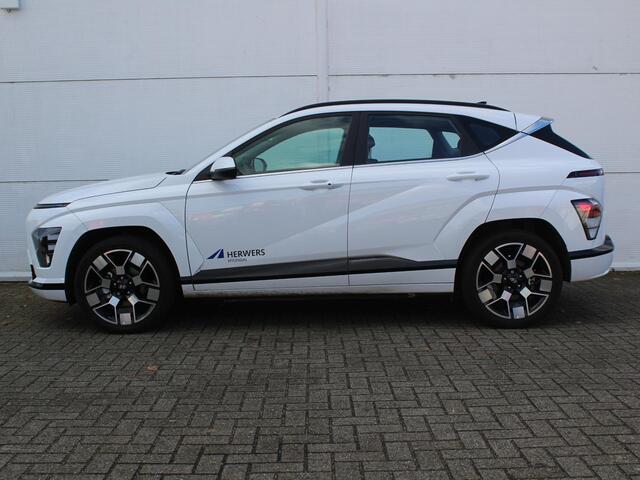 Hyundai Kona Electric Comfort 65.4 kWh / Warmtepomp / Lichtmetalen Velgen 19" / Cruise Control Adaptief / Navigatie + Apple Carplay/Android Auto / Achteruitrijcamera /