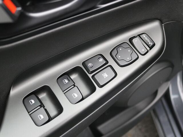 Hyundai Kona 1.0 T-GDI N Line / Navigatie / N-line edition / NL auto / 1ste Eigenaar / Dealer onderhouden / Fabrieksgarantie tot 14-04-2027 / 18" LMV / All seasonbanden /