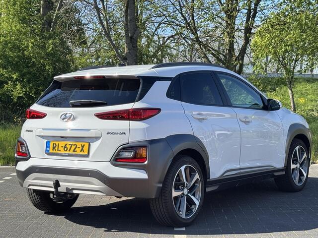 Hyundai Kona 1.0T 120PK Premium | Lederen bekleding | Trekhaak | Camera | Apple carplay & Android auto | Allseason banden | Head-up display | 18'' inch lmv |