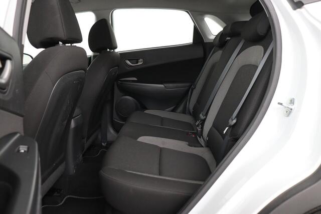 Hyundai Kona 1.0T Comfort | Trekhaak | Carplay | Camera | Climate control | Navigatie | Cruise control | Keyless | Bluetooth