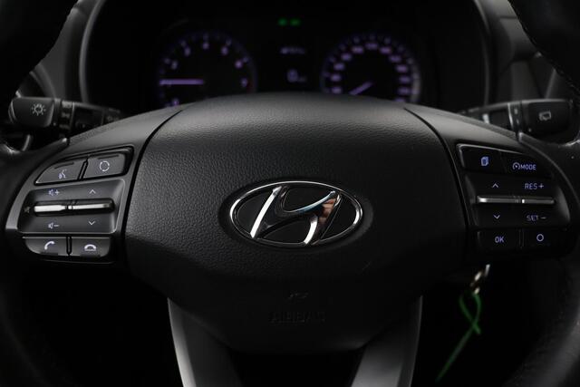 Hyundai Kona 1.0T Comfort | Trekhaak | Carplay | Camera | Climate control | Navigatie | Cruise control | Keyless | Bluetooth