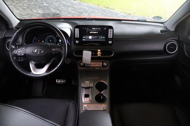 Hyundai Kona EV Premium 64 kWh | Trekhaak | Stoelverwarming | Camera