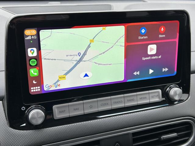 Hyundai Kona EV Premium 64 kWh / Stoel/Stuurverwarming / Stoelventilatie / 3 fase laden / Keyless / Head Up display / Elektrische stoelverstelling / Lederen bekleding /