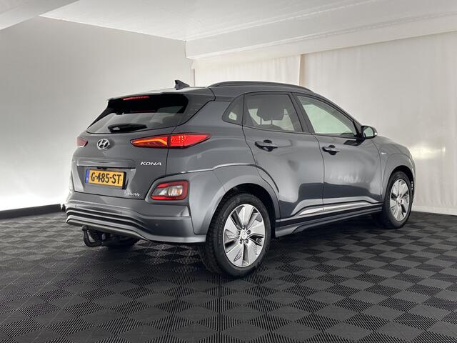 Hyundai Kona EV Premium 64 kWh (INCL-BTW) *FULL-LEATHER | HEAD-UP | FULL-LED | NAVI-FULLMAP | DAB | ADAPTIVE-CRUISE | KRELL-AUDIO | KEYLESS | CAMERA | BLIND-SPOT | LANE-ASSIST | DIGI-COCKPIT | COMFORT-SEATS | 17''ALU*